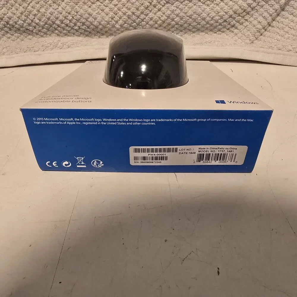 Microsoft Wireless Mouse 900 - Black New/Un-Opened (PW4-00001)